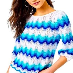 Like new Lilly Pulitzer Navana sweater size small